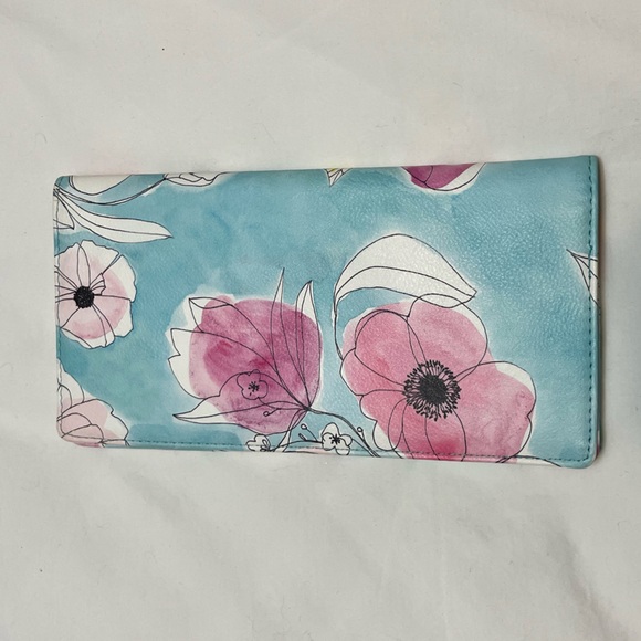 Floral Travel Wallet - Picture 3 of 3